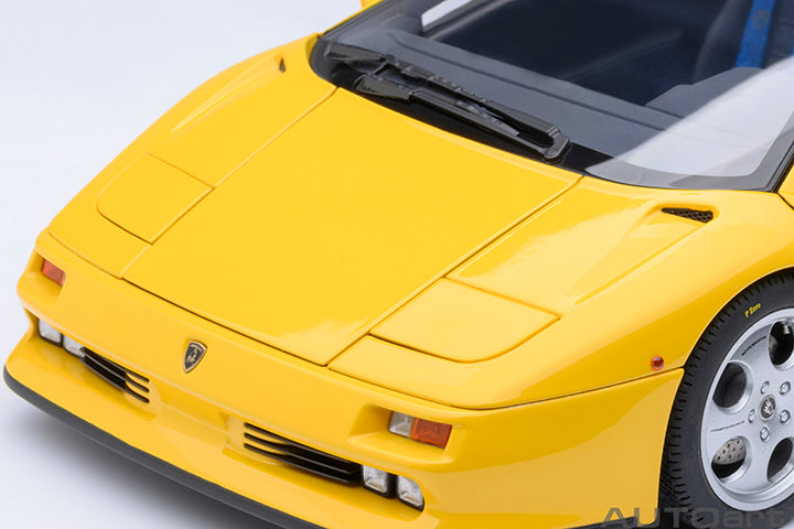 79144 LAMBORGHINI DIABLO SE30 JOTA (SUPERFLY YELLOW)