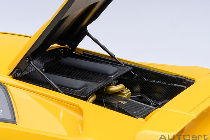 79144 LAMBORGHINI DIABLO SE30 JOTA (SUPERFLY YELLOW)