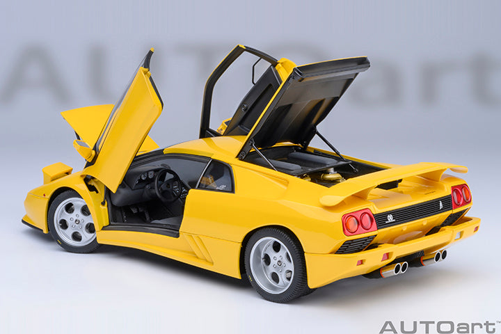 79144 LAMBORGHINI DIABLO SE30 JOTA (SUPERFLY YELLOW)