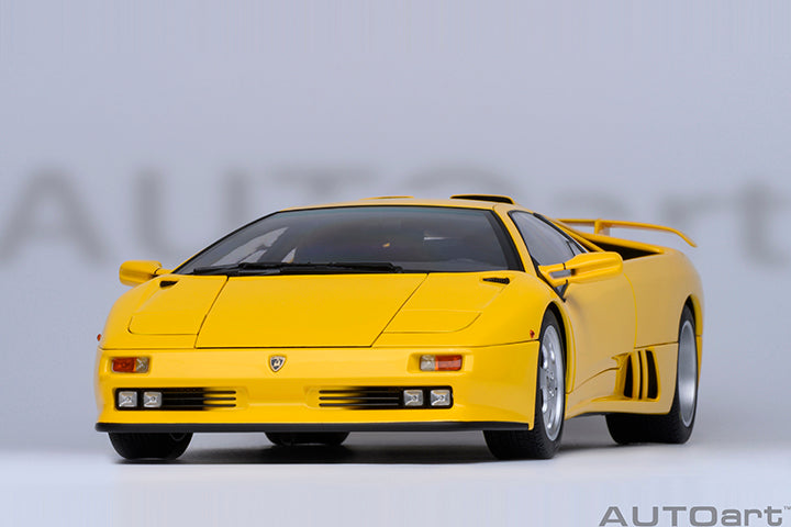 79144 LAMBORGHINI DIABLO SE30 JOTA (SUPERFLY YELLOW)