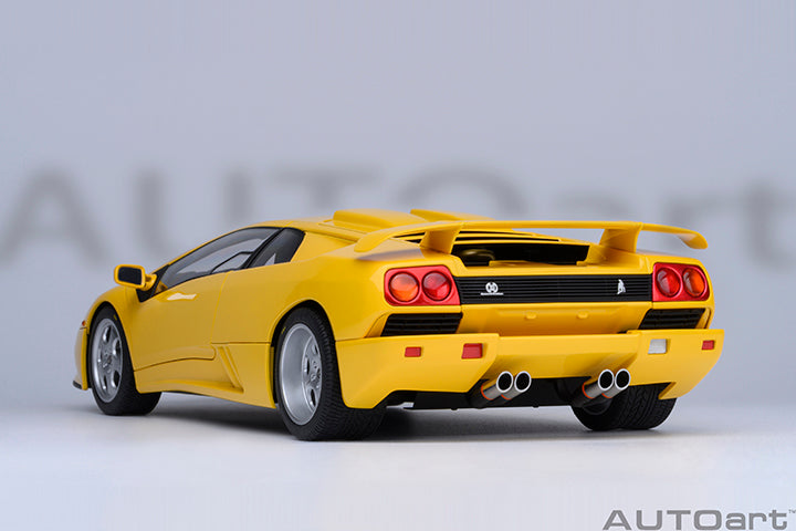 79144 LAMBORGHINI DIABLO SE30 JOTA (SUPERFLY YELLOW)