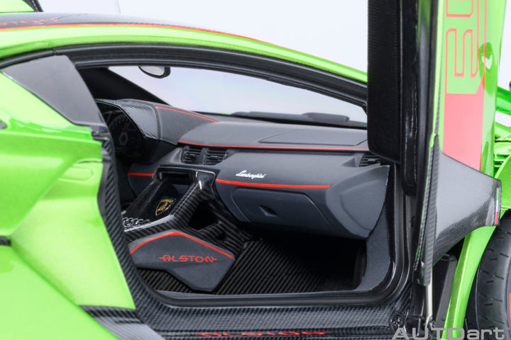 79248 LAMBORGHINI SC18 ALSTON (VERDE SELVANS / RED ACCENTS)