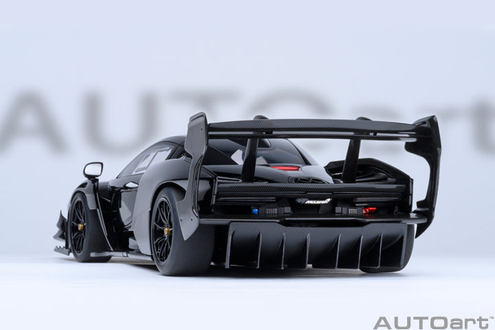 81954 McLAREN SENNA GTR (ONYX BLACK)