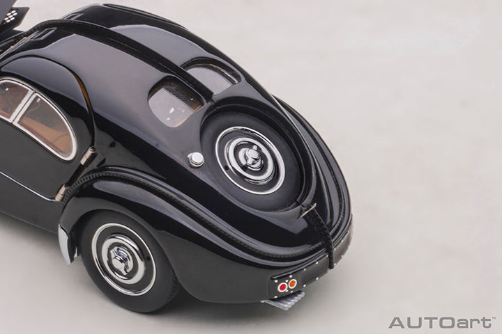 50946  1/43 BUGATTI 57SC ATLANTIC 1938 (BLACK/WITH DISC WHEELS)