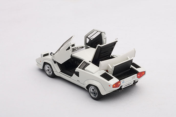 Lamborghini Countach LP 500 1/43 avec aileron rouge Lamborghini Countach LP 500 1/43 avec aileron rouge
