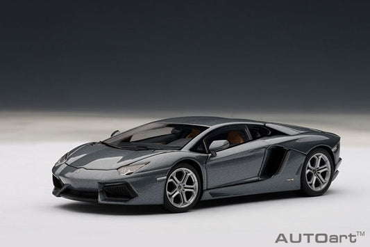 54646  1/43 LAMBORGHINI AVENTADOR LP700-4 (GRIGIO ESTOQUE/METALLIC GREY)