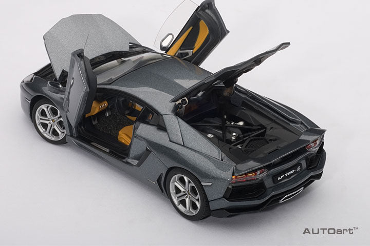 54646  1/43 LAMBORGHINI AVENTADOR LP700-4 (GRIGIO ESTOQUE/METALLIC GREY)