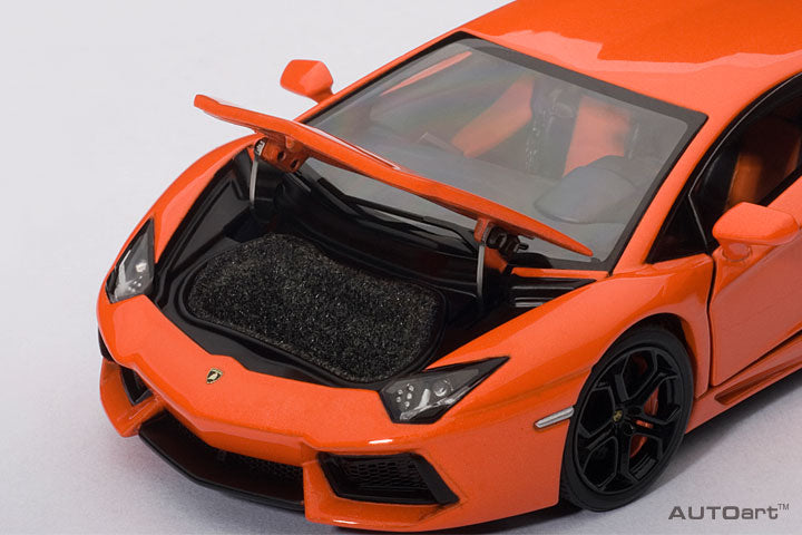 54647 1/43 LAMBORGHINI AVENTADOR LP700-4 (ARANCIO ARGOS/METALLIC ORANGE)