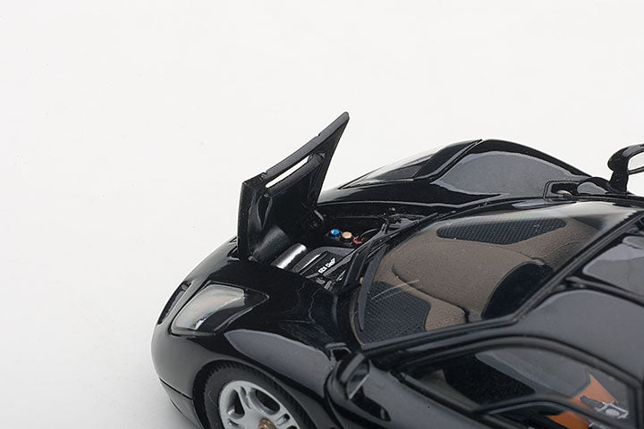 56002  1/43 McLAREN F1 (JET BLACK METALLIC/METALLIC BLACK)