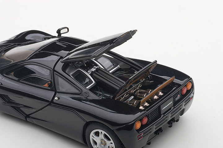 56002  1/43 McLAREN F1 (JET BLACK METALLIC/METALLIC BLACK)