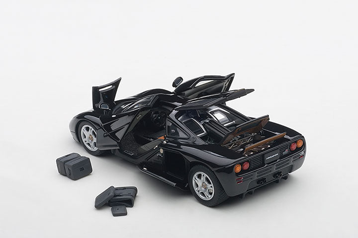 56002  1/43 McLAREN F1 (JET BLACK METALLIC/METALLIC BLACK)