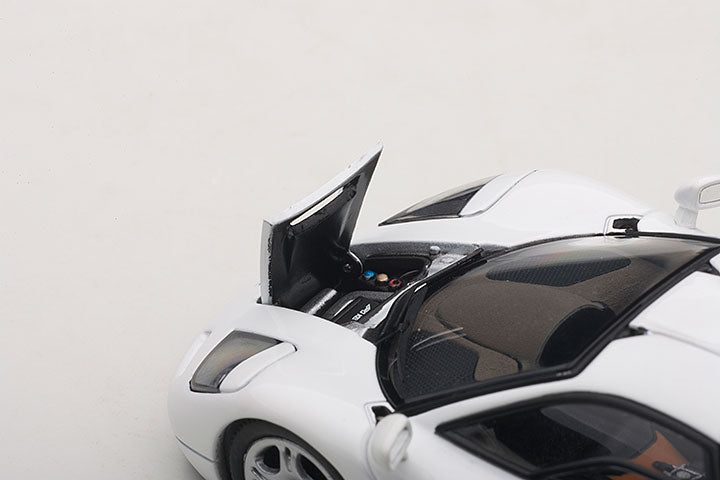 56003  1/43 McLAREN F1 (PURE WHITE)