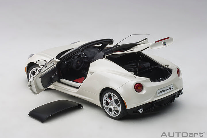 70141  ALFA ROMEO 4C SPIDER (BIANCO TROFEO/WHITE)