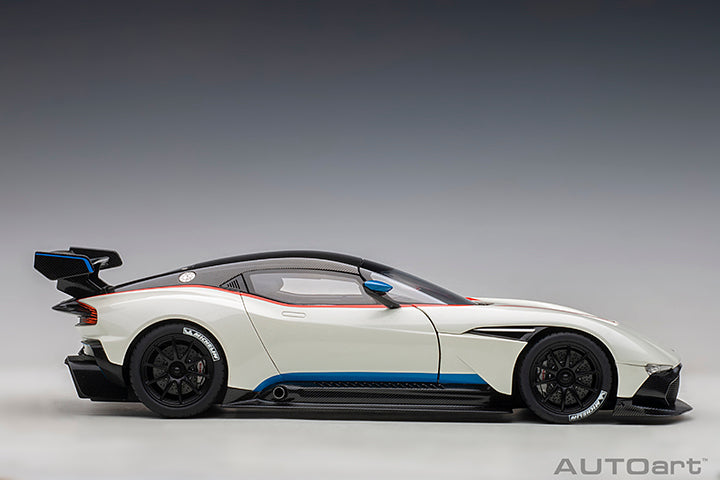 70261  ASTON MARTIN VULCAN (STRATUS WHITE W/ BLUE STRIPES)