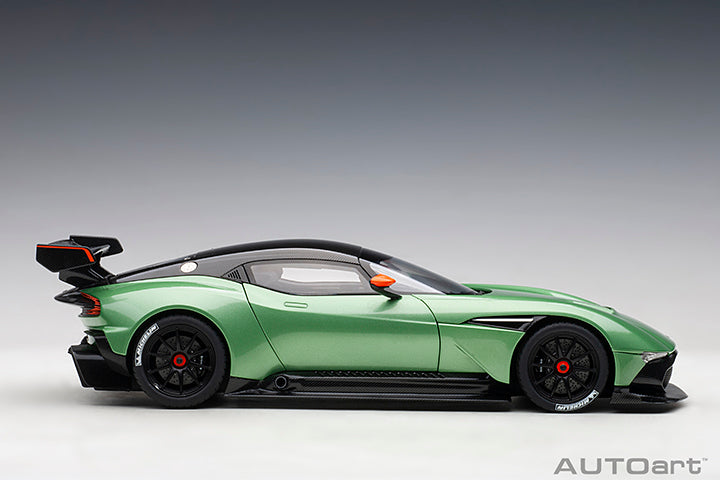 70263  ASTON MARTIN VULCAN (APPLE TREE GREEN METALLIC)