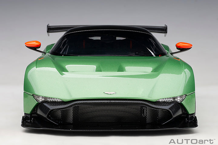 70263  ASTON MARTIN VULCAN (APPLE TREE GREEN METALLIC)