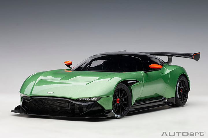 70263  ASTON MARTIN VULCAN (APPLE TREE GREEN METALLIC)