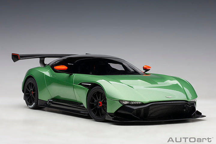 70263  ASTON MARTIN VULCAN (APPLE TREE GREEN METALLIC)