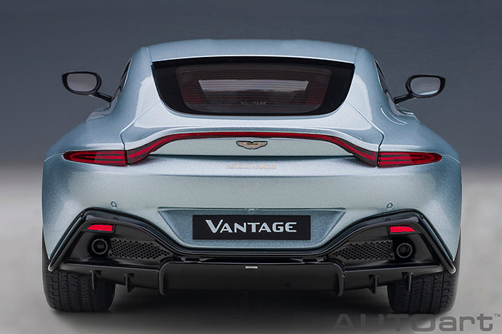 70276  ASTON MARTIN VANTAGE 2019 (MAGNETIC SILVER)