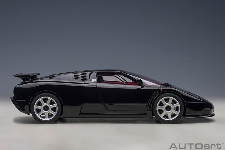 70919  BUGATTI EB110 SS (NERO VERNICE/BLACK)