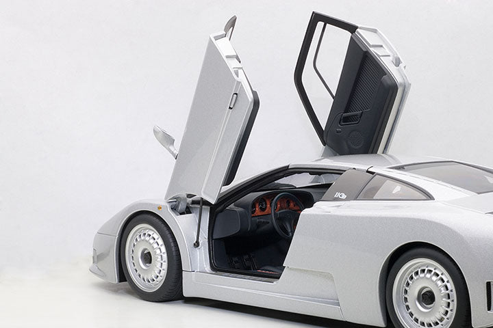 70979  BUGATTI EB110 GT (SILVER)