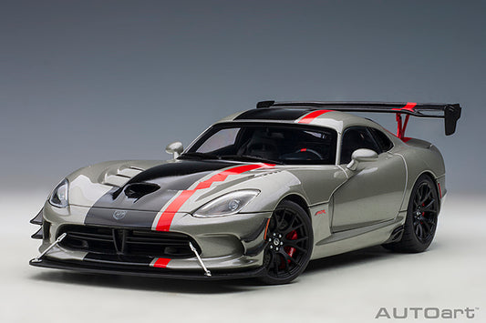 71733  DODGE VIPER ACR 2017 (BILLET SILVER METALLIC W/ BLACK STRIPES)