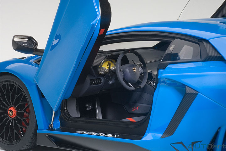 74559  LAMBORGHINI AVENTADOR LP750-4 SV (BLU LEMANS/BLUE)