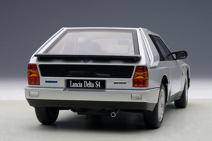 74772  LANCIA DELTA S4 (GREY)