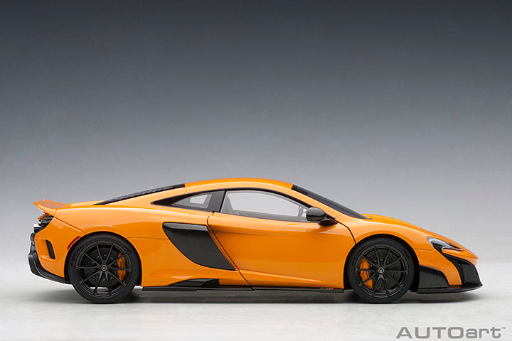 76048  McLAREN 675LT (McLAREN ORANGE)