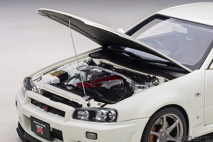 77406  NISSAN SKYLINE GT-R (R34) V-SPEC II (WHITE PEARL)