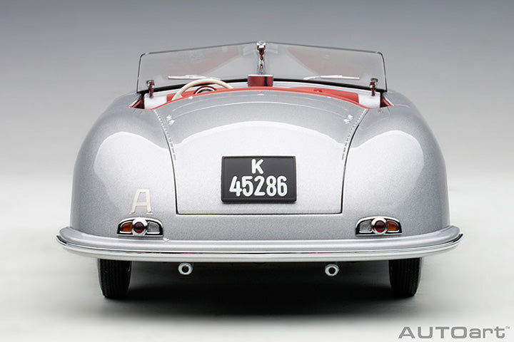 78072 - 1/18 PORSCHE 356 NUMBER 1 (SILVER)