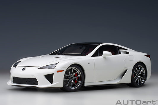 79951 LEXUS LFA (WHITEST WHITE/CARBON BLACK)