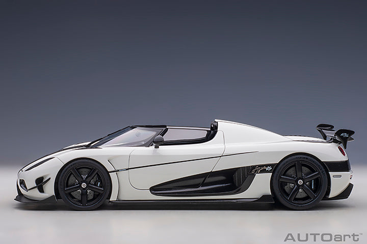 79021  KOENIGSEGG AGERA RS (WHITE/CARBON BLACK/BLACK ACCENTS)