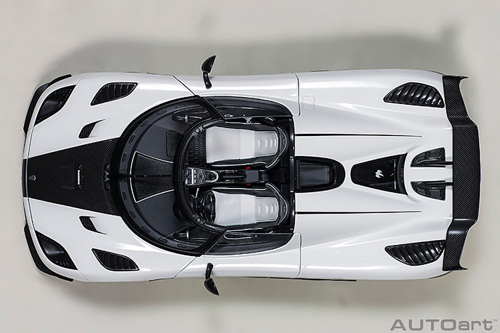 79021  KOENIGSEGG AGERA RS (WHITE/CARBON BLACK/BLACK ACCENTS)