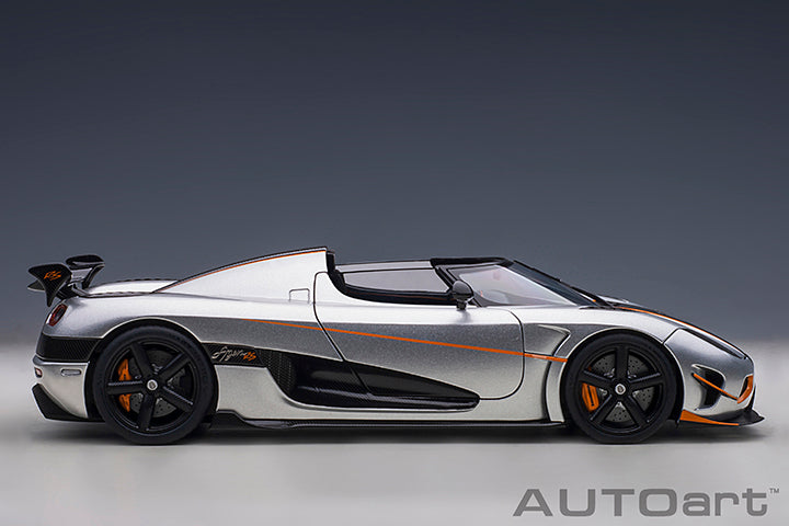 79024  KOENIGSEGG AGERA RS (MOON SILVER/CARBON BLACK/ORANGE ACCENTS)