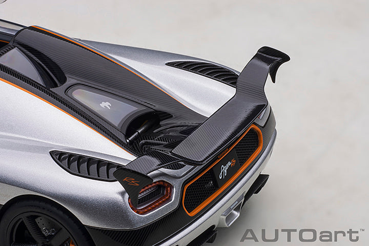 79024  KOENIGSEGG AGERA RS (MOON SILVER/CARBON BLACK/ORANGE ACCENTS)