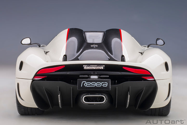 79027  KOENIGSEGG REGERA (WHITE/BLACK CARBON/RED ACCENTS)