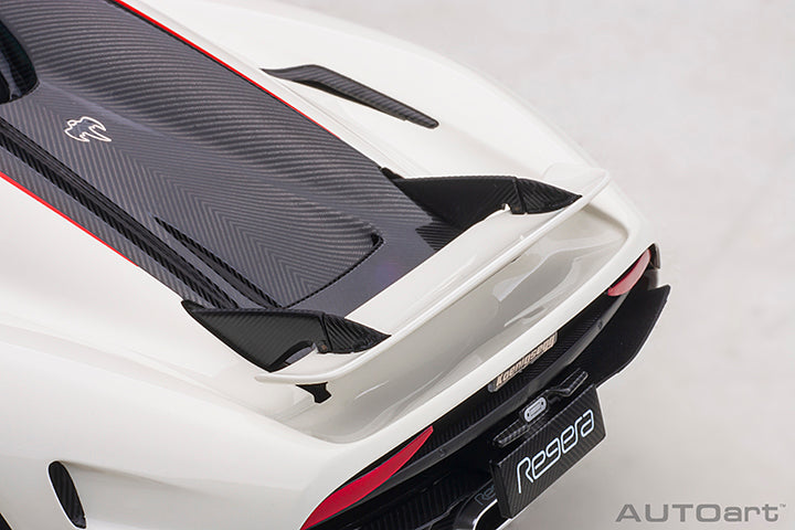 79027  KOENIGSEGG REGERA (WHITE/BLACK CARBON/RED ACCENTS)