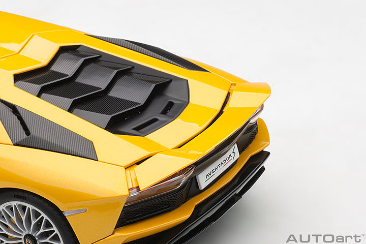 79132  LAMBORGHINI AVENTADOR S (NEW GIALLO ORION/METALLIC YELLOW)