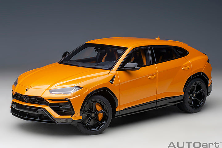 79160 LAMBORGHINI URUS (ARANCIO BOREALIS/PEARL ORANGE)