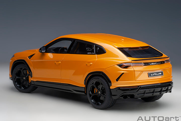 79160 LAMBORGHINI URUS (ARANCIO BOREALIS/PEARL ORANGE)