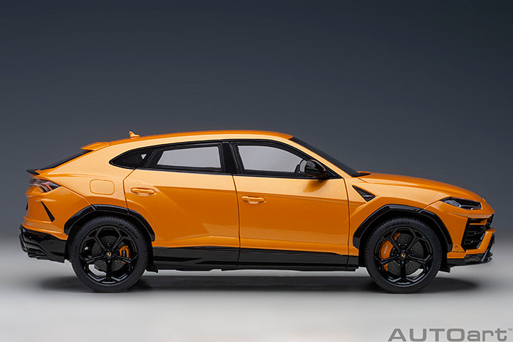 79160 LAMBORGHINI URUS (ARANCIO BOREALIS/PEARL ORANGE)