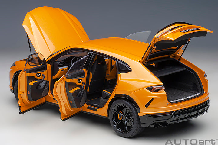 79160 LAMBORGHINI URUS (ARANCIO BOREALIS/PEARL ORANGE)