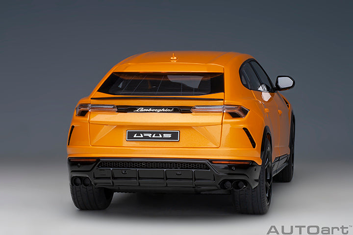 79160 LAMBORGHINI URUS (ARANCIO BOREALIS/PEARL ORANGE)