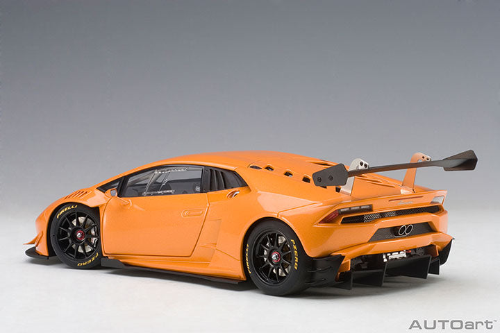 81558  LAMBORGHINI HURACAN SUPER TROFEO 2015 (ARANCIO BOREALIS/PEARL EFFECT ORANGE)